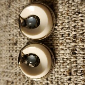 VINTAGE CROWN TRIFARI CLIP EARRINGS